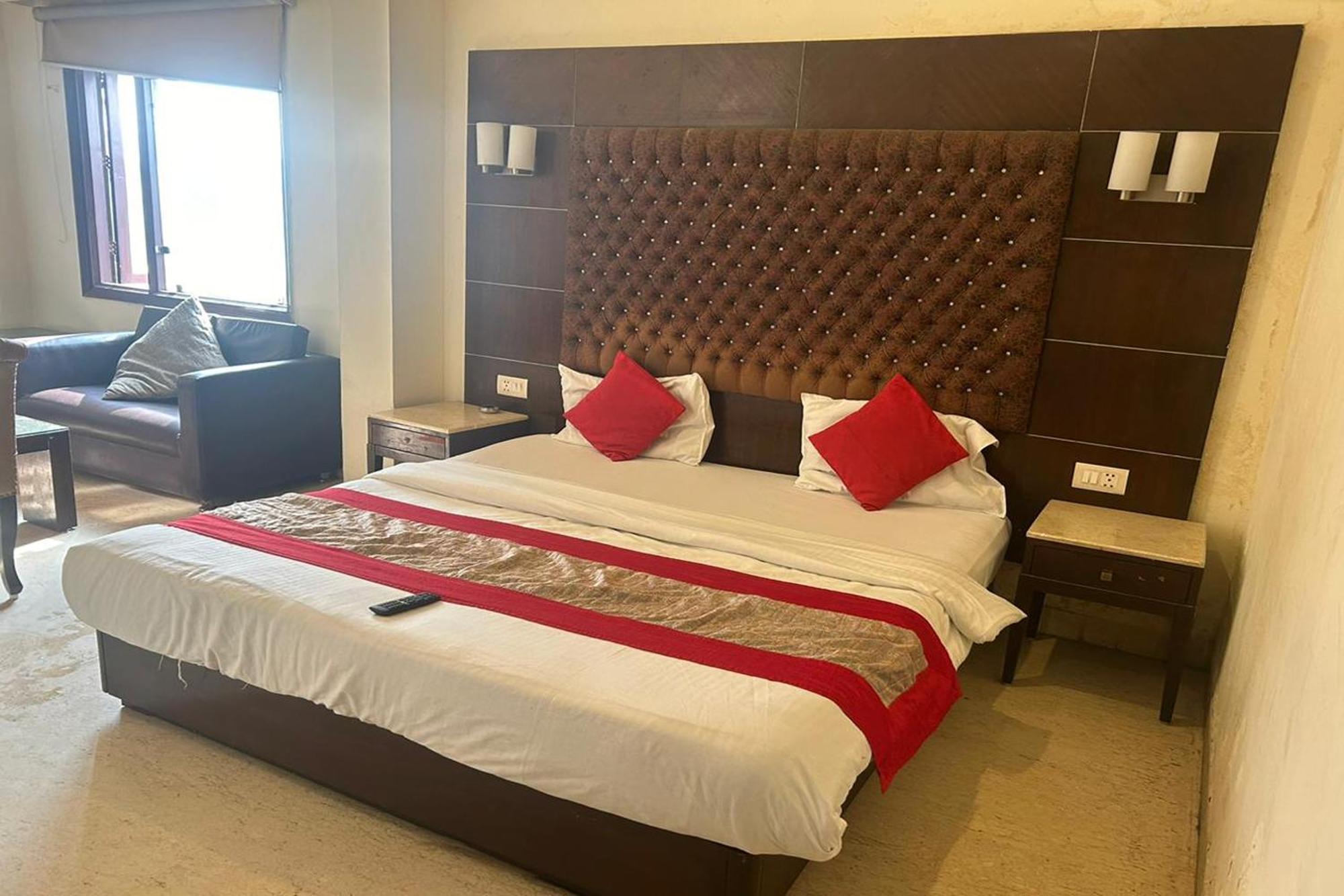The Metropolis Guest House Near Rk Ashram Metro Station New Delhi Bagian luar foto