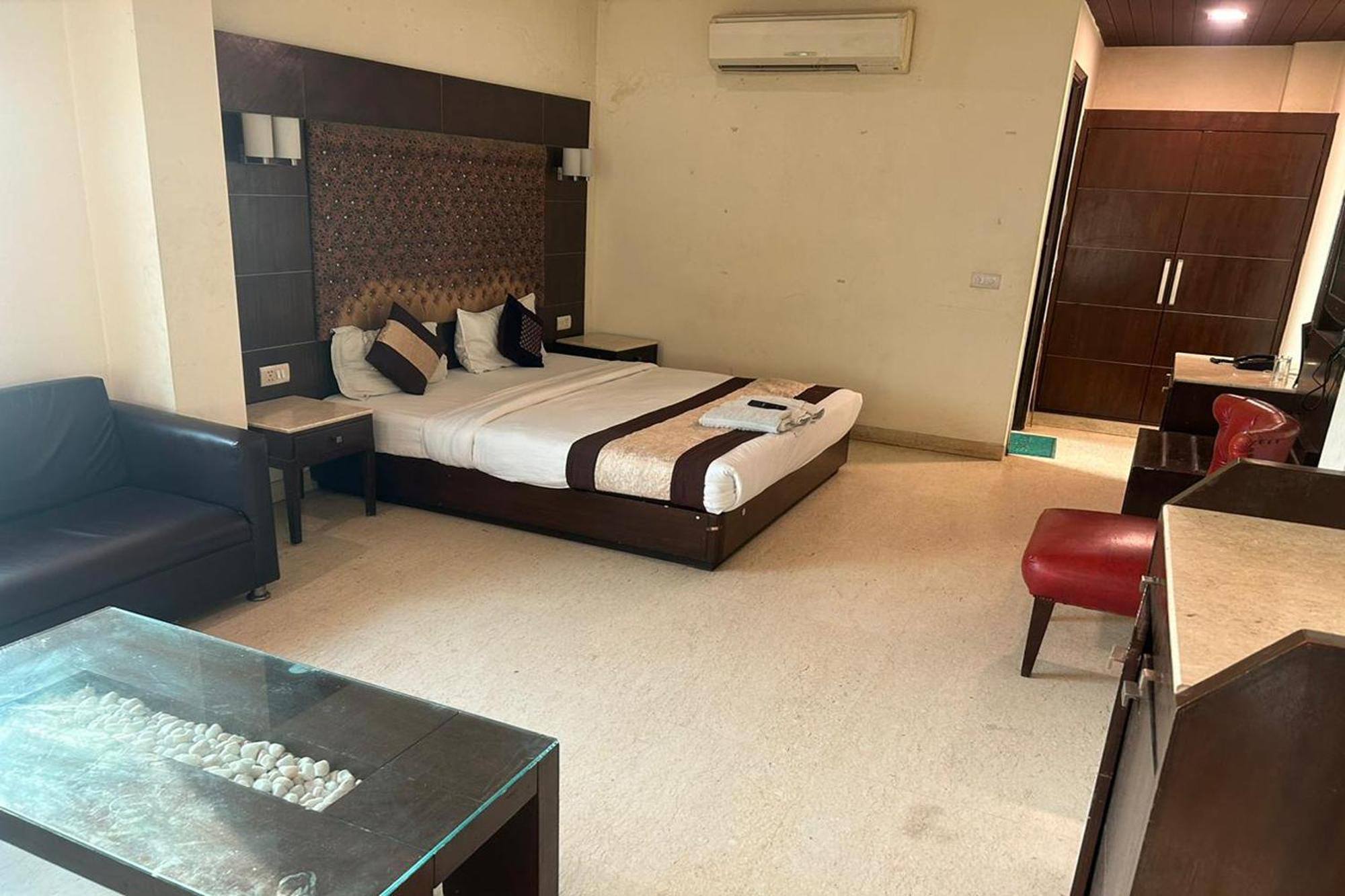 The Metropolis Guest House Near Rk Ashram Metro Station New Delhi Bagian luar foto