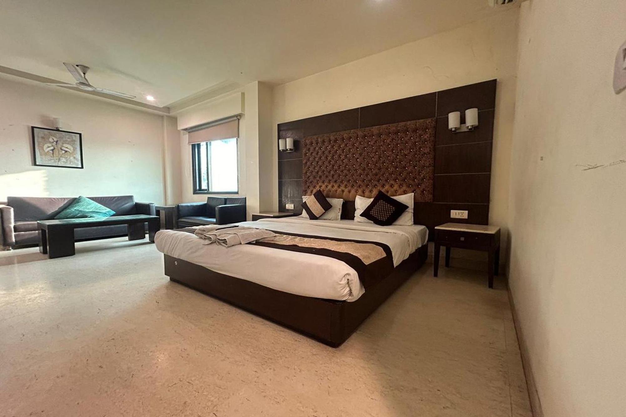 The Metropolis Guest House Near Rk Ashram Metro Station New Delhi Bagian luar foto