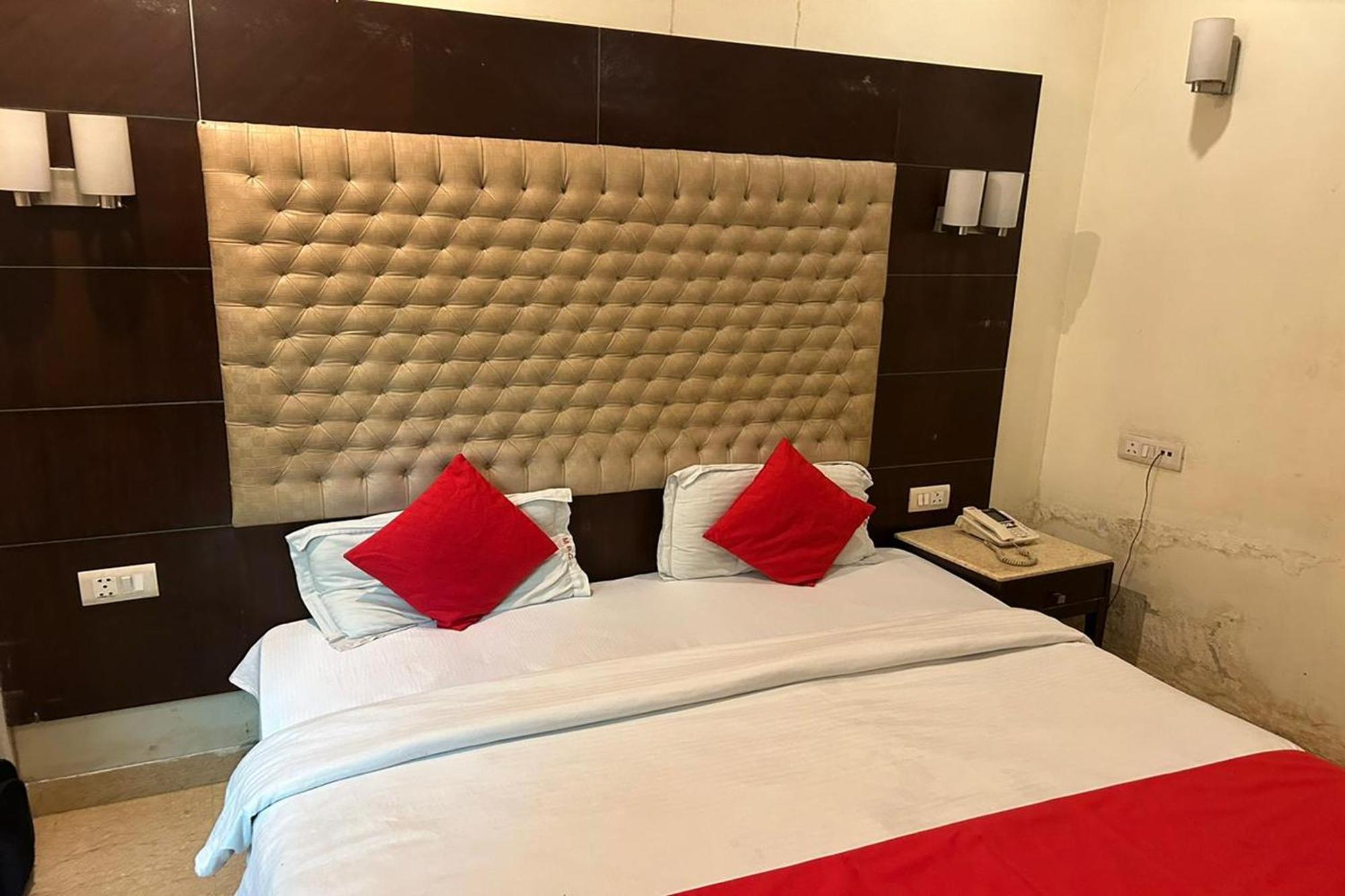 The Metropolis Guest House Near Rk Ashram Metro Station New Delhi Bagian luar foto