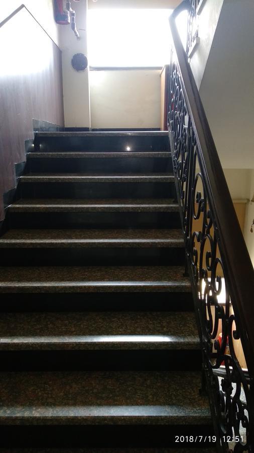The Metropolis Guest House Near Rk Ashram Metro Station New Delhi Bagian luar foto